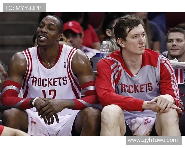 霍华德与阿西克的对决分析：谁能在内线占据优势与胜利之路